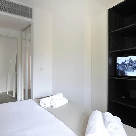 Apartment Copernico Halldis Milan